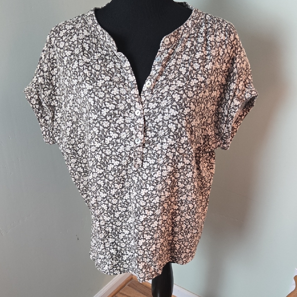 Faherty Dream Cotton Desmond Nuetral Floral Women's Top